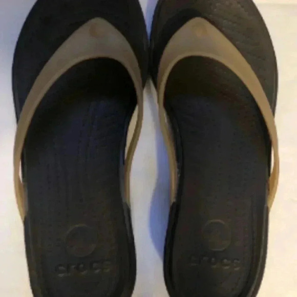 Crocs Flip Flop Heeled Sandals Tan - Picture 2 of 4